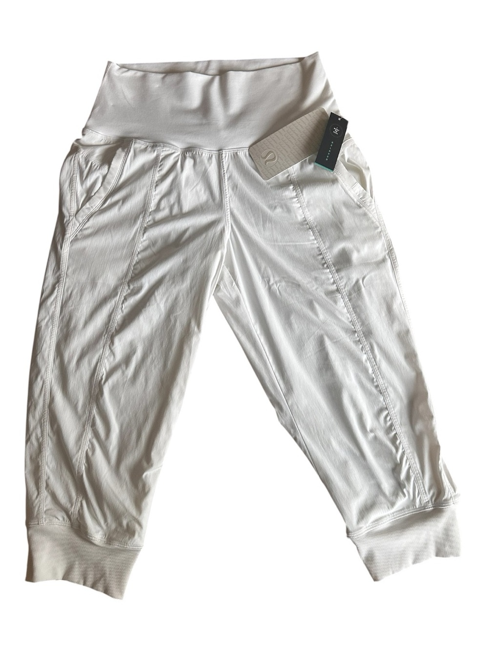 NWT Lululemon In Flux Crop • Lined • White • Size 8 - Picture 5 of 14